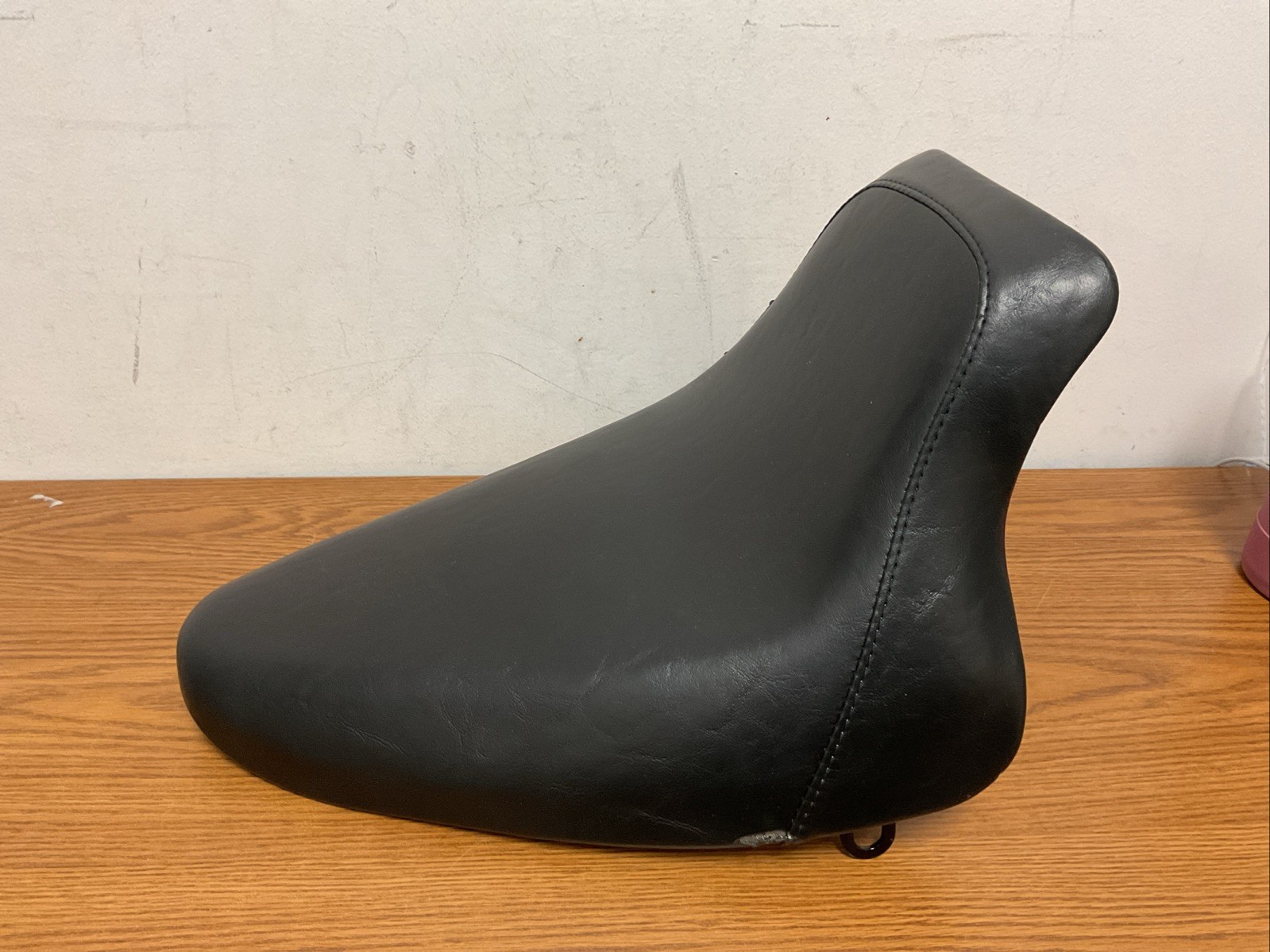 LePera 11 in. Wide Bare Bones Smooth Solo Seat – LX-007