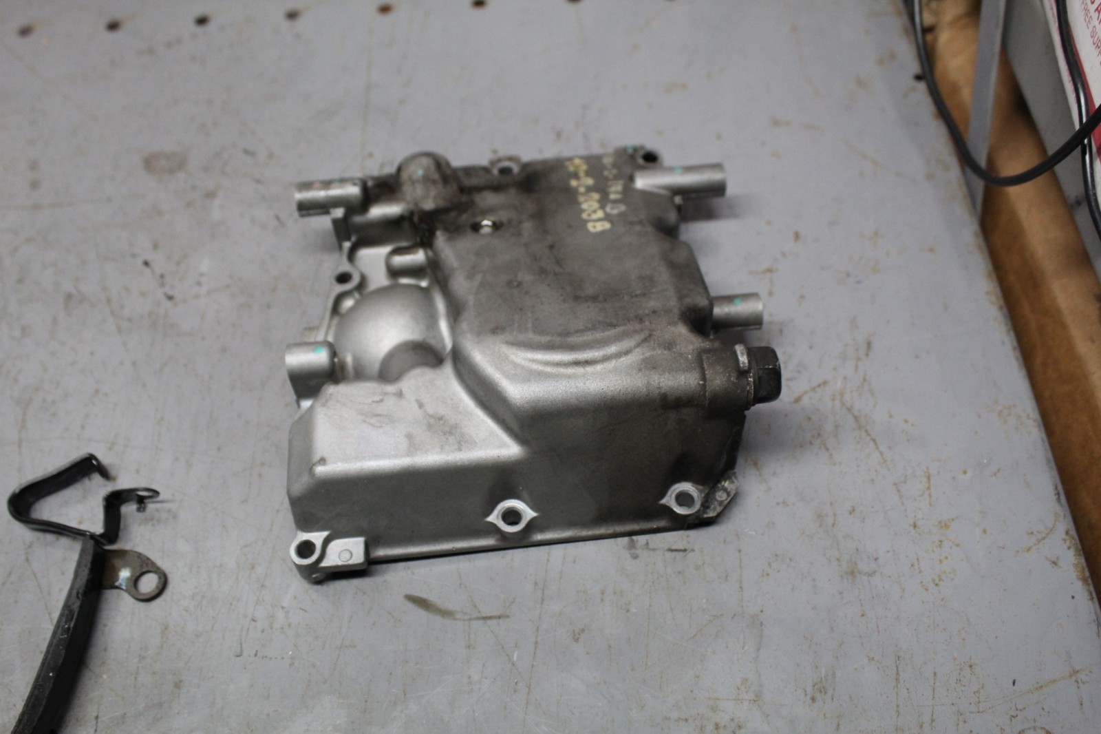 2022 KAWASAKI NINJA 650 USED OEM ENGINE OIL PAN