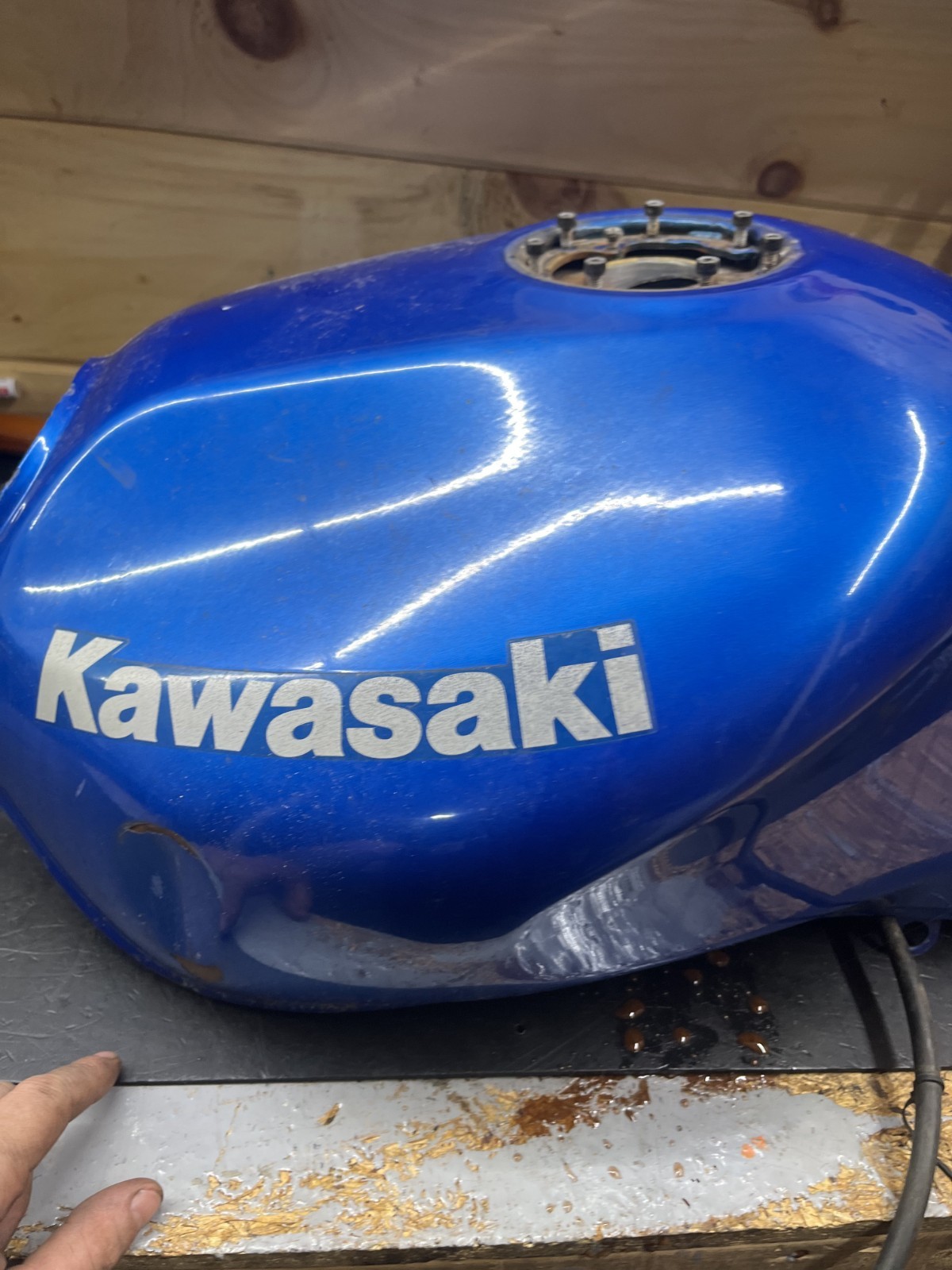 2000 – 2005 KAWASAKI ZR7S ZR7-S ZR750H GAS FUEL TANK PETROL