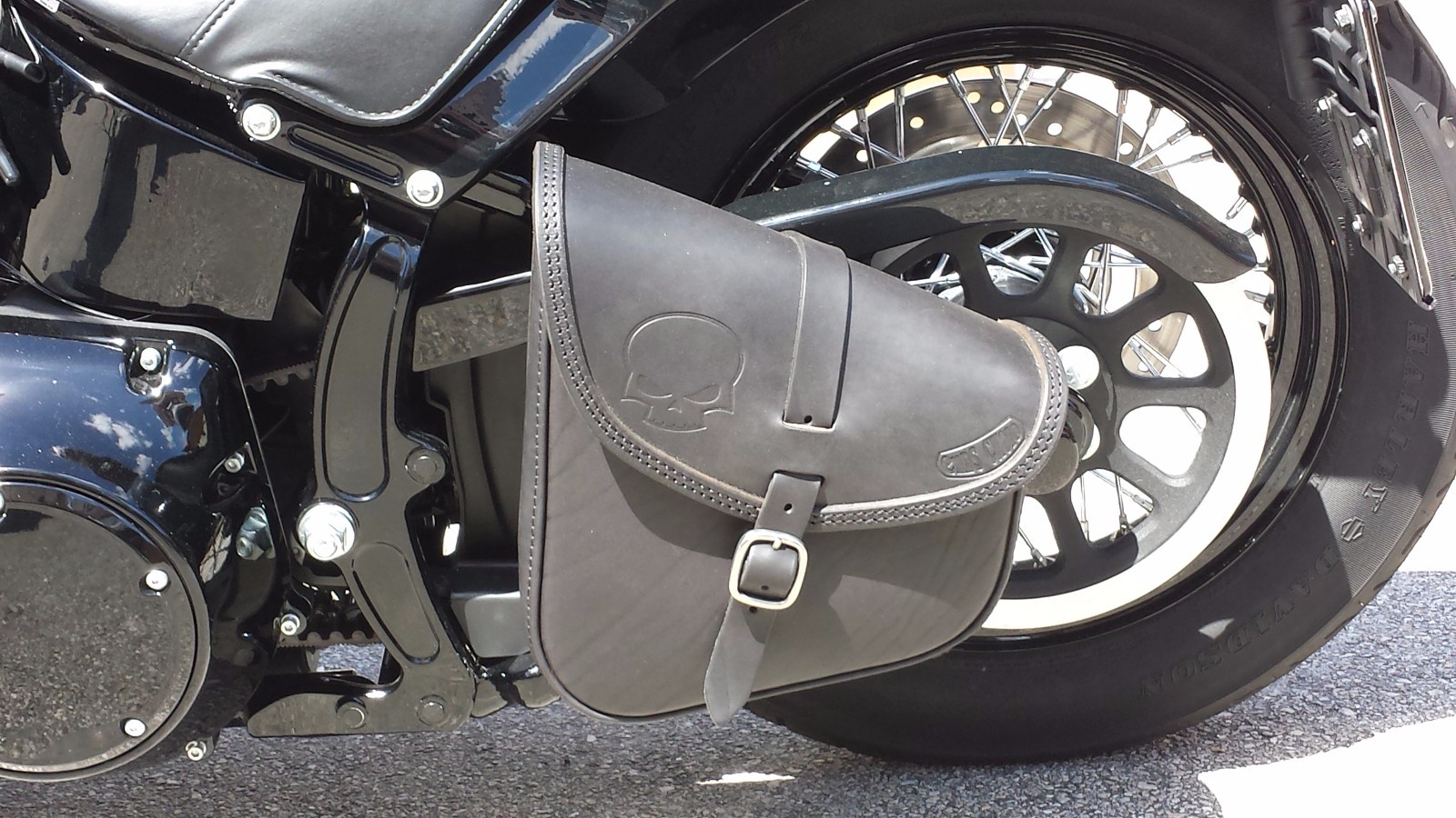 SWINGARM SADDLE BAG FOR H-D SOFTAIL & RIGID FRAMES, ITALIAN QUALITY ENDSCUOIO