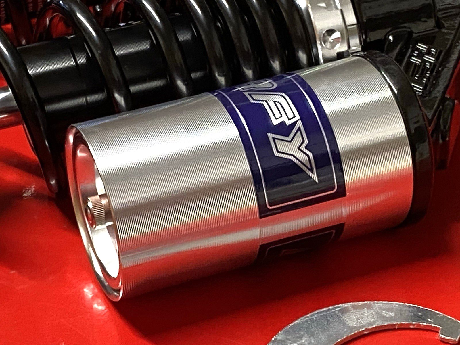 ROYAL ALLOY TG GP 125 TO 350 CUSTOM BLACK AND SILVER FRONT GAS SHOCK ABSORBERS