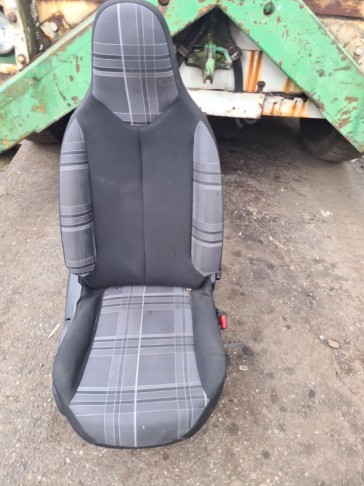 2017 PEUGEOT 108 MK1 DRIVER SIDE FRONT SEAT 5 DOOR