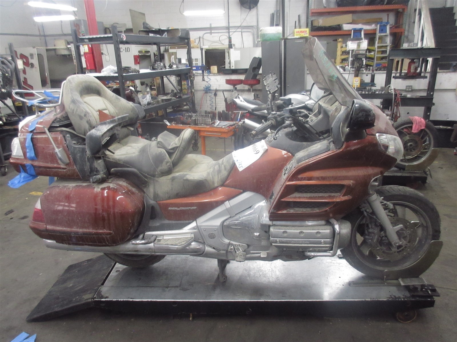 2007 06-10 Honda GL1800 Goldwing OEM Front Wheel Rim Straight Video 18×3.5