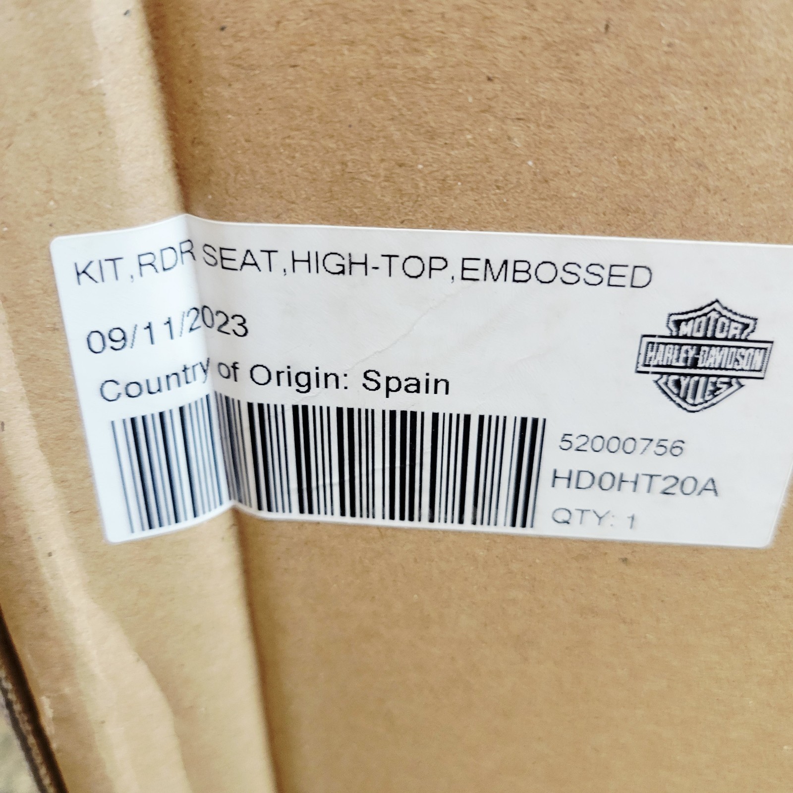 Harley-Davidson 24-Up Touring Switchback Seat Red Stitch 52000756 OEM NEW