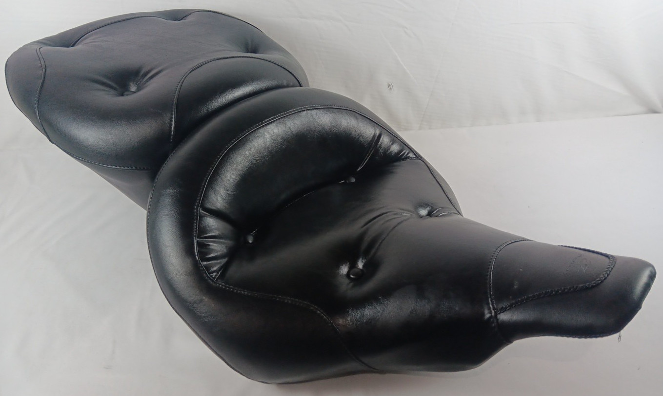 MUSTANG FOR HARLEY DAVDSON 97‑07 FLHT/FLTR TOURING ONE‑PIECE SEAT 75537