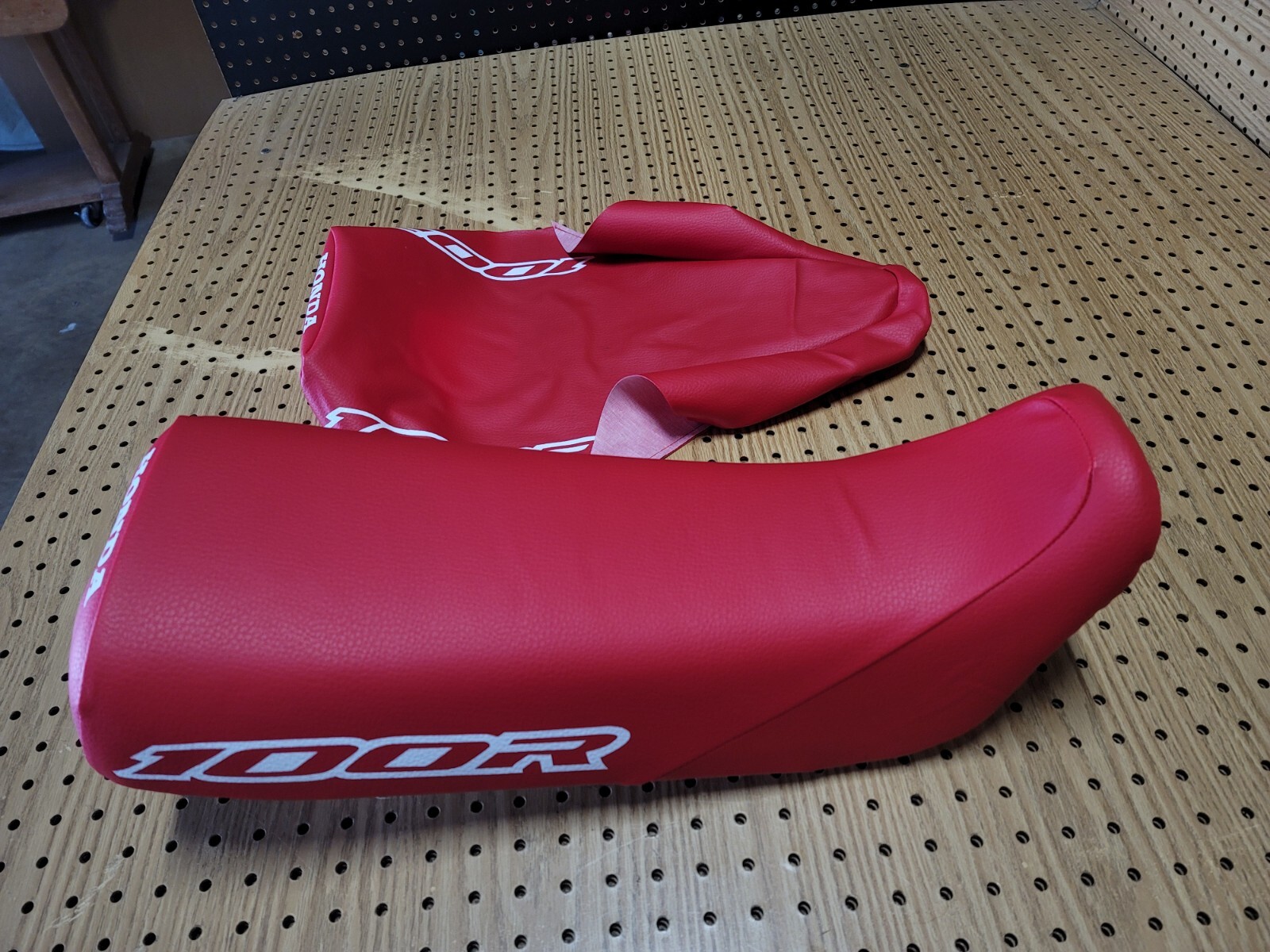 HONDA XR100R SEAT COVER 2000 MODEL(red) (H*-336)