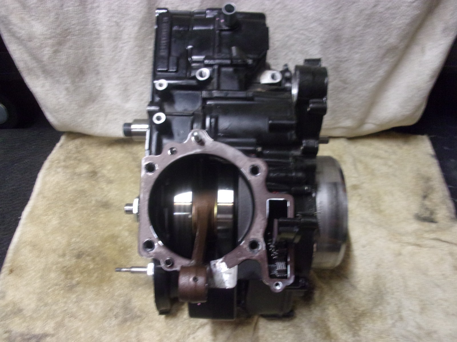KAWASAKI KLR650 KLR 650 FACTORY OEM LOWER ENGINE ASSY. WITH DOOHICKEY 1766 MILES