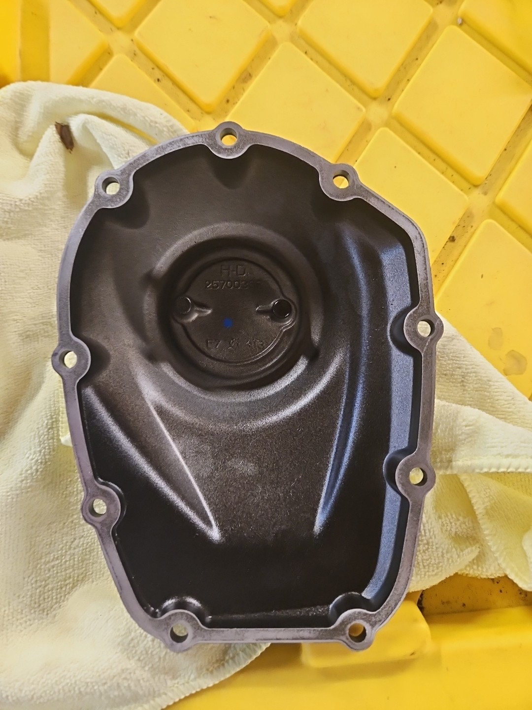 Harley Davidson CAM COVER Touring Milwaukee Eight 25700368 Wrinkle Black