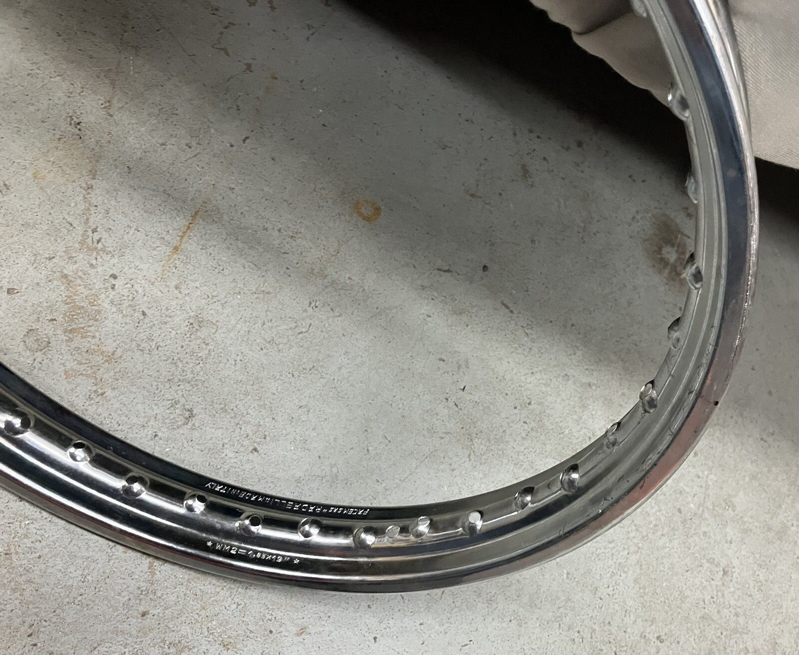 Aermacchi Harley Davidson SX175cc 1974-1978 19″ 1.85 WM2 front rim NOS 43013-78p