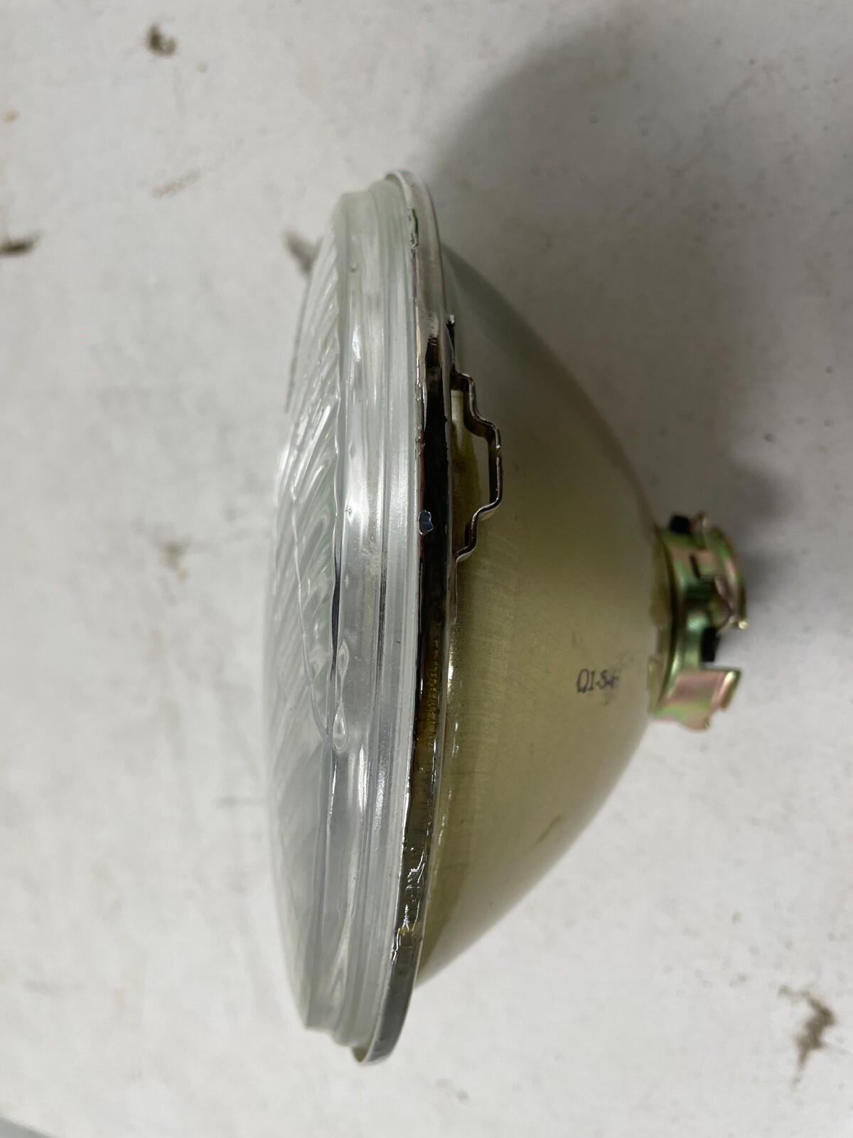 7″ H4 Halogen Universal Motorcycle Headlight Honda Suzuki Yamaha Kawasaki Harley