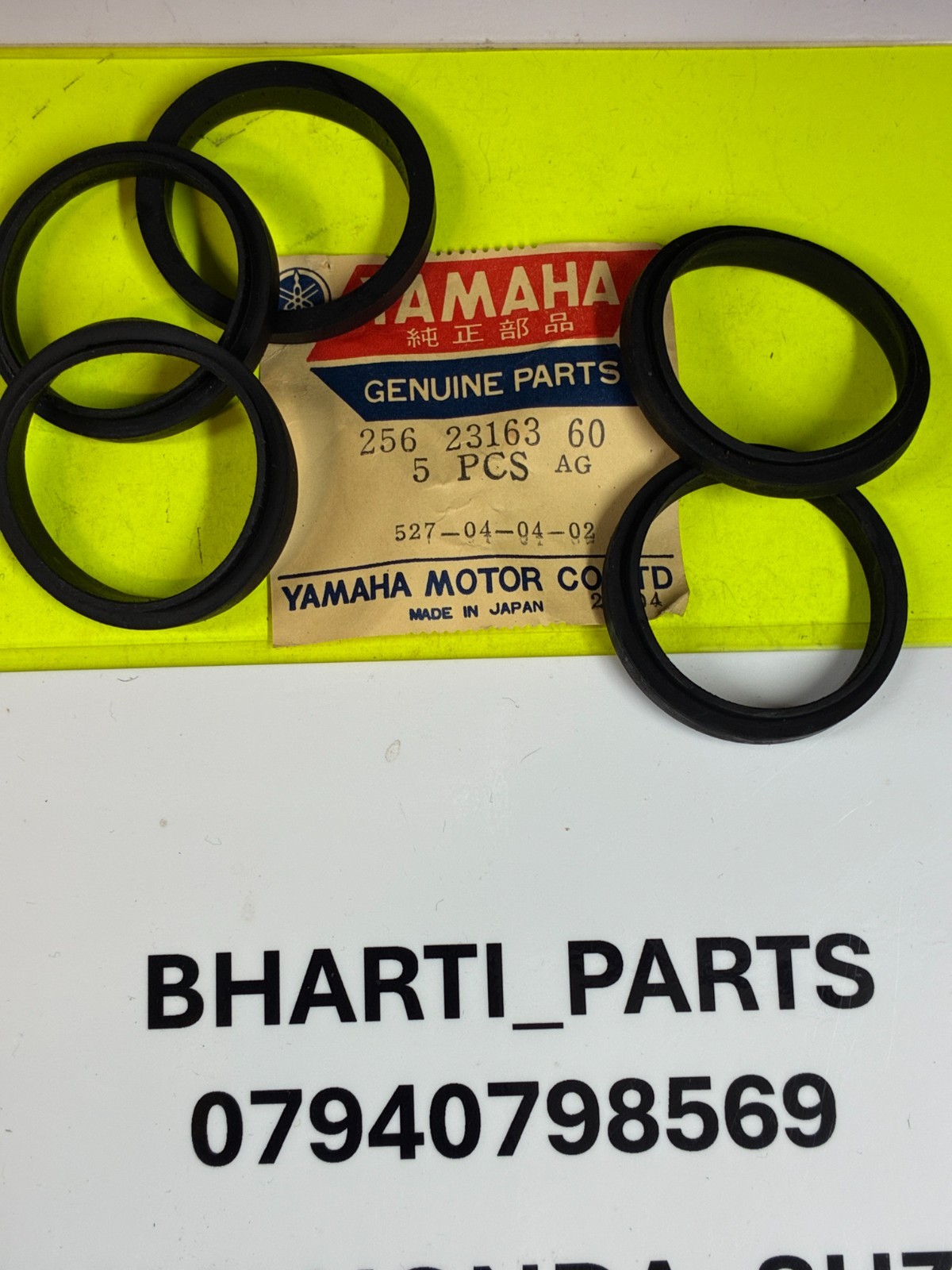 YAMAHA TX650,XS1,XS1B,XS2 HEADLAMP STAY,PACKING(256-23163-60)2PCS(PAIR)