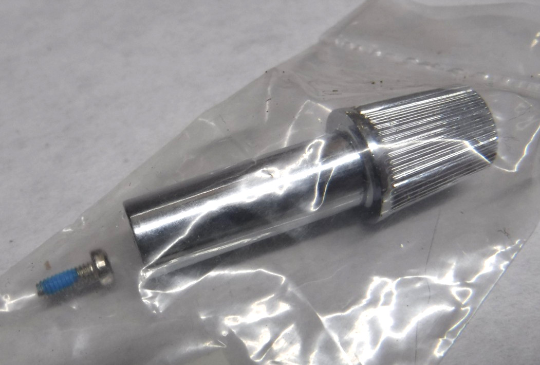 HARLEY DAVIDSON BIG TWIN CHROME TRIP METER RESET KNOB & SCREW 25958 H27-35G