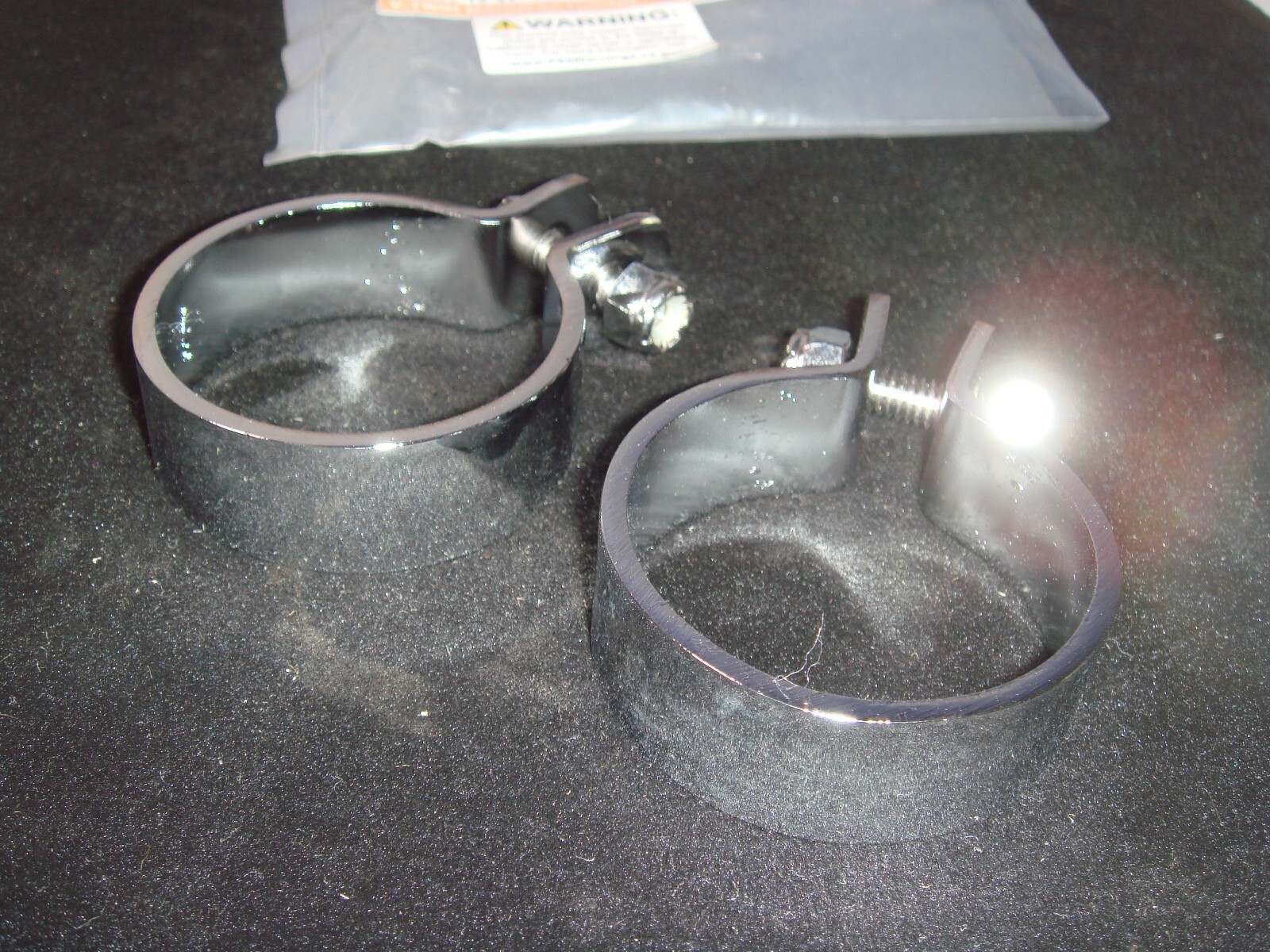 Harley Muffler End Clamp Set 2 Chrome 1-7/8″ Inlet W/ Hardware V-Twin 31-2103 Q3