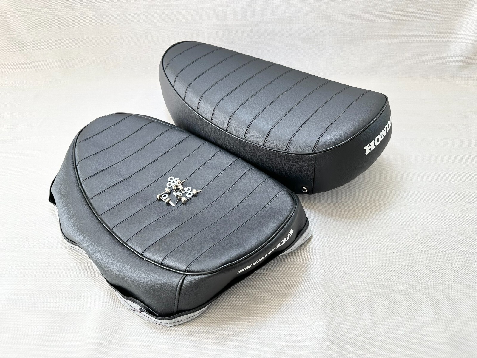 Honda DAX ST50 CT70 Seat Cover & 10 Chrome Button Saddle ST50Z ST70 Trail 70.