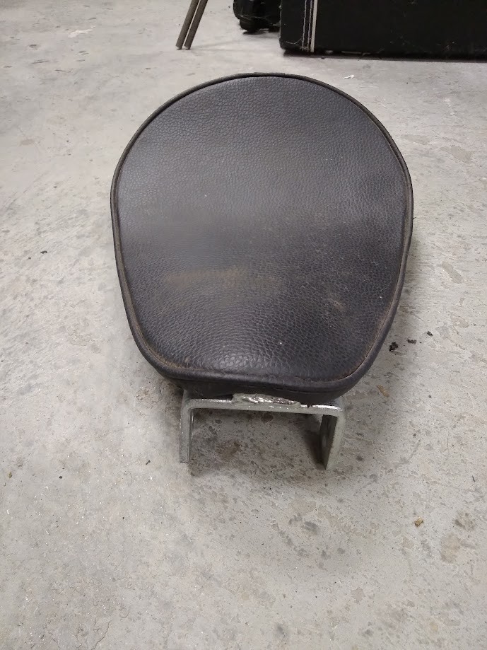 BLACK THIN SOLO SPRING SEAT FOR BOBBER CHOPPER CUSTOM MOTORCYCLES