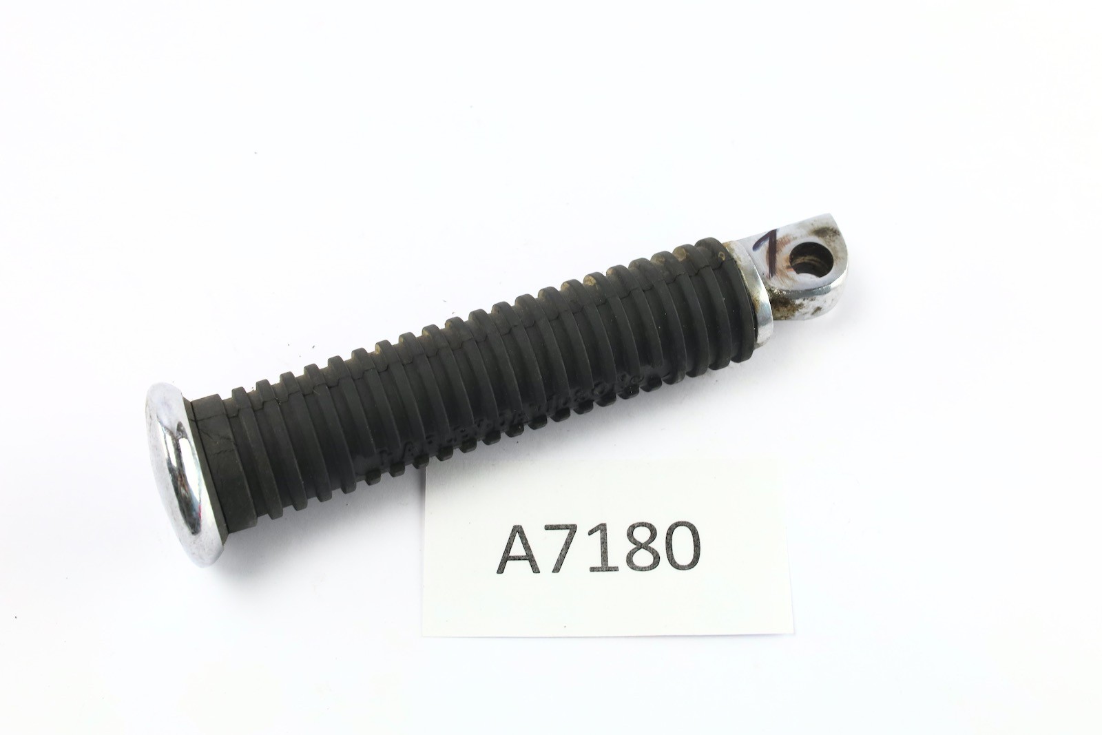 Harley Davidson Dyna Softail – 125mm Passenger Footrest 17-0441C-BC324 A718