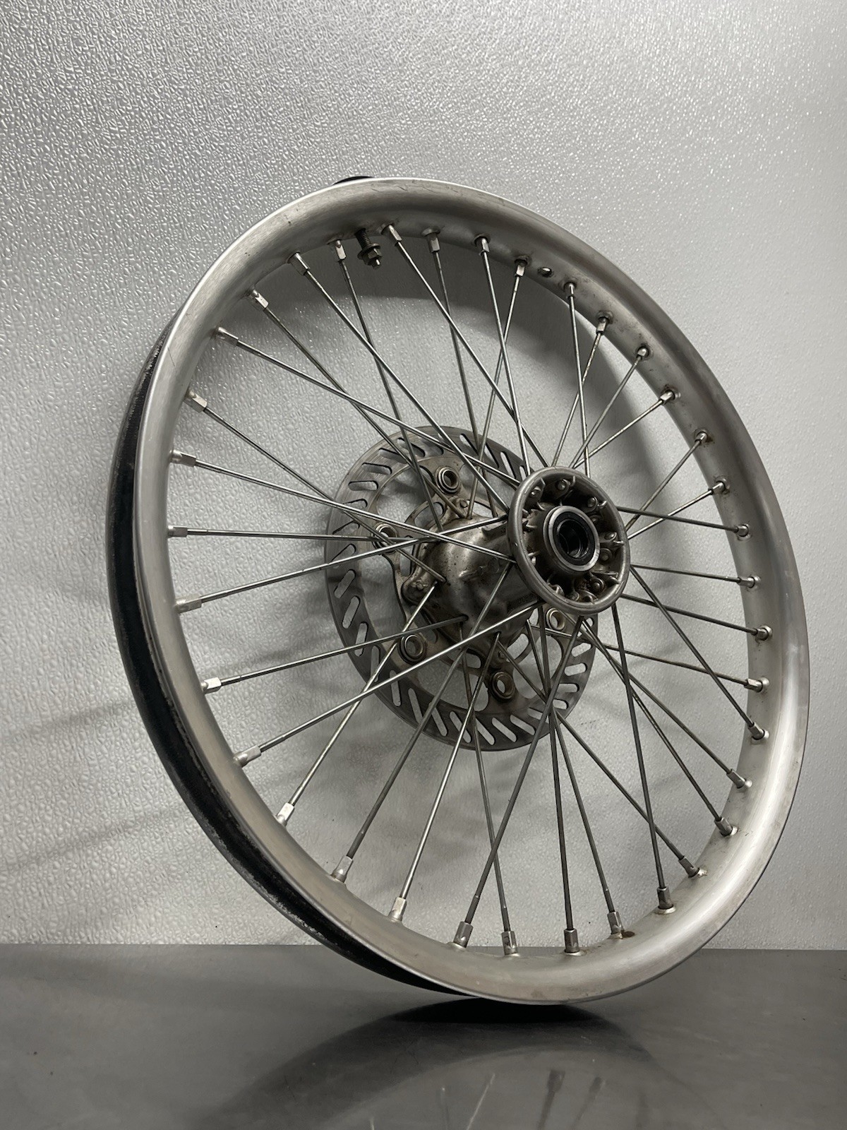 1999 – 2002 Kawasaki KX125 D.I.D Front Wheel 21″x1.60″ KX 125 Hub Silver