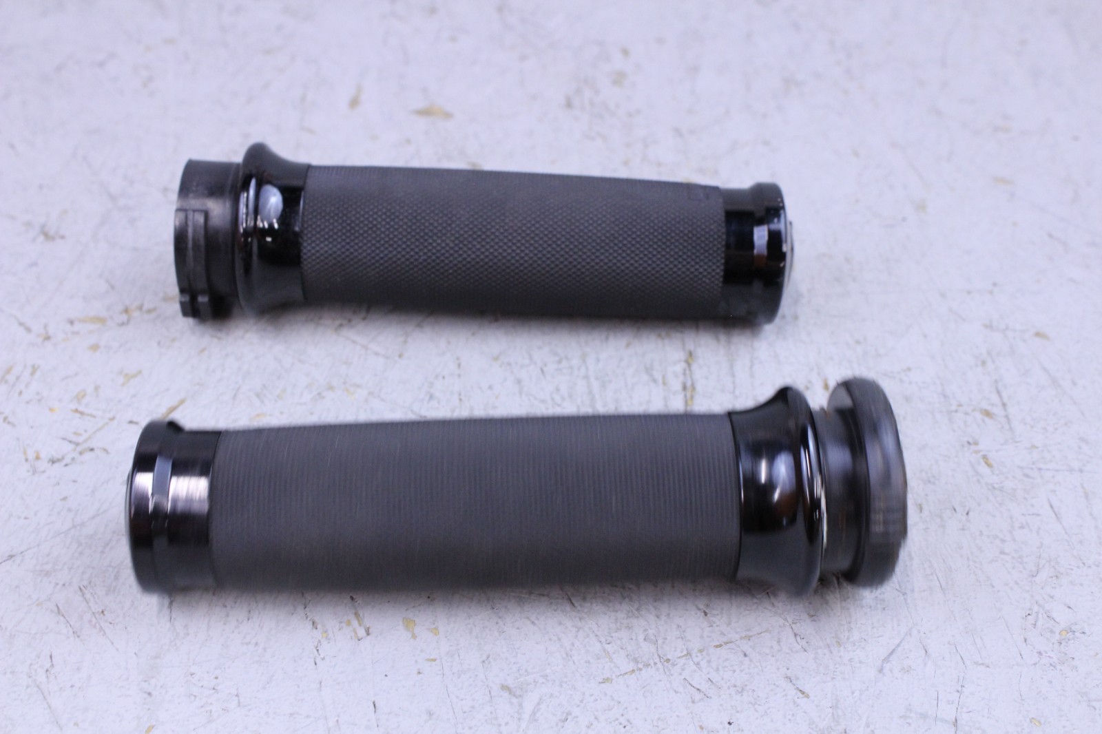 AVON 1” Black Knurled Rubber Grips Single Or Dual Cable Throttle BPD-42025