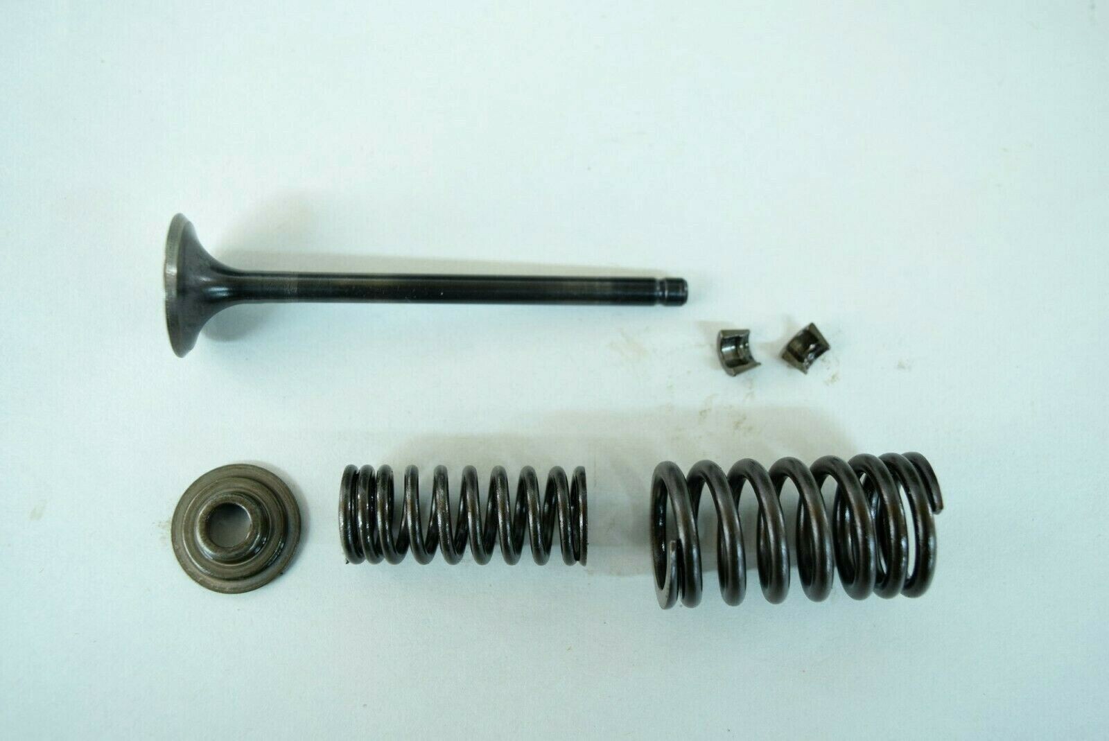 HONDA CB750 CB750K CB750F CB750C CB750SC ENGINE INTAKE VALVE RETAINER SPRING SET