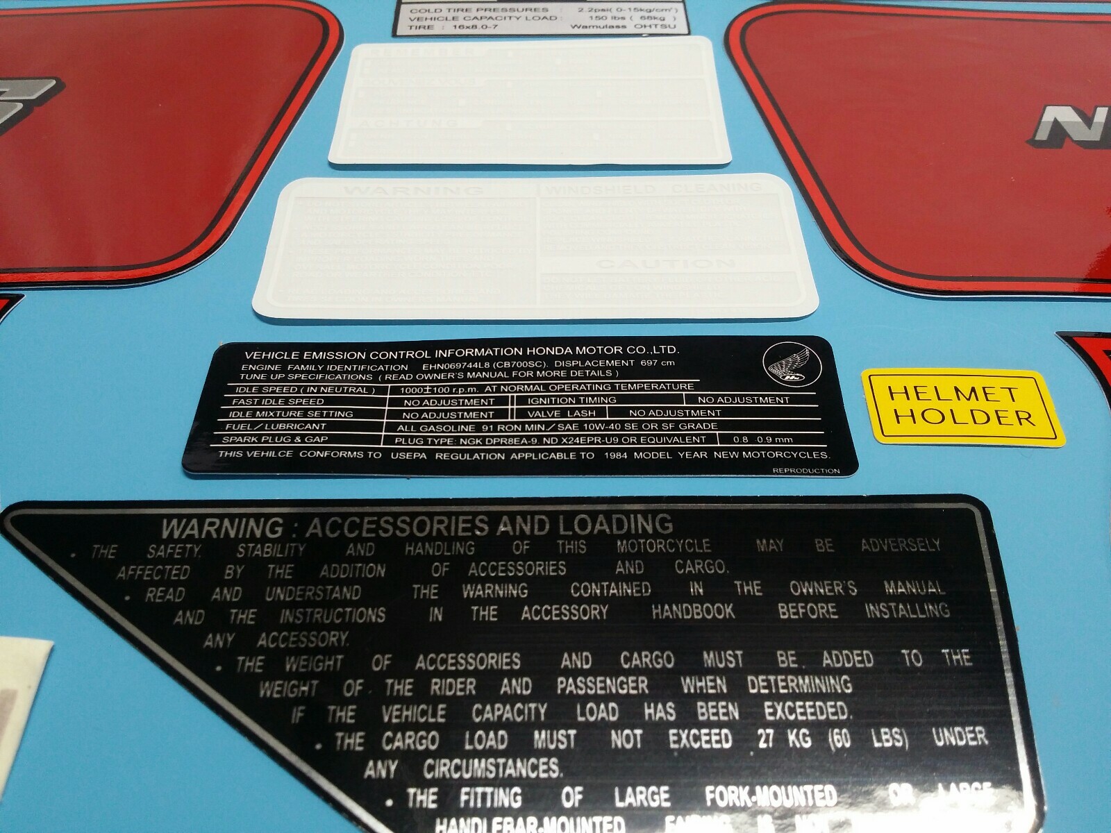 HONDA CB700SC CB700 1984 SIDE COVER FUEL TANK DECAL GRAPHIC SET (#H46)