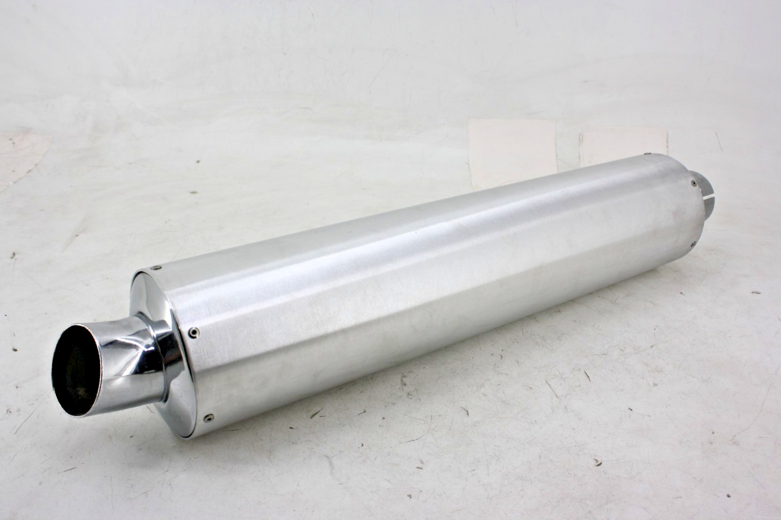 NOS SUDCO RACING COMPETITION MUFFLER 4″ ROUND 18″ LENGTH 2″ CORE MALE ALUMINUM
