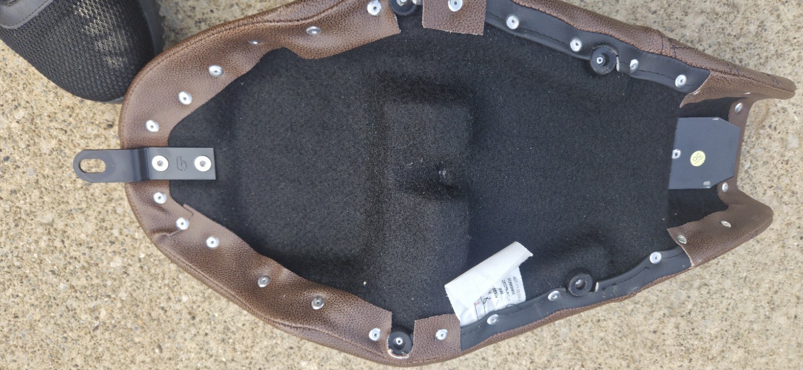 Saddlemen Renegade Brown Seat For Sportster For A 2.2 Or 3.3 Gallon Fuel Tank