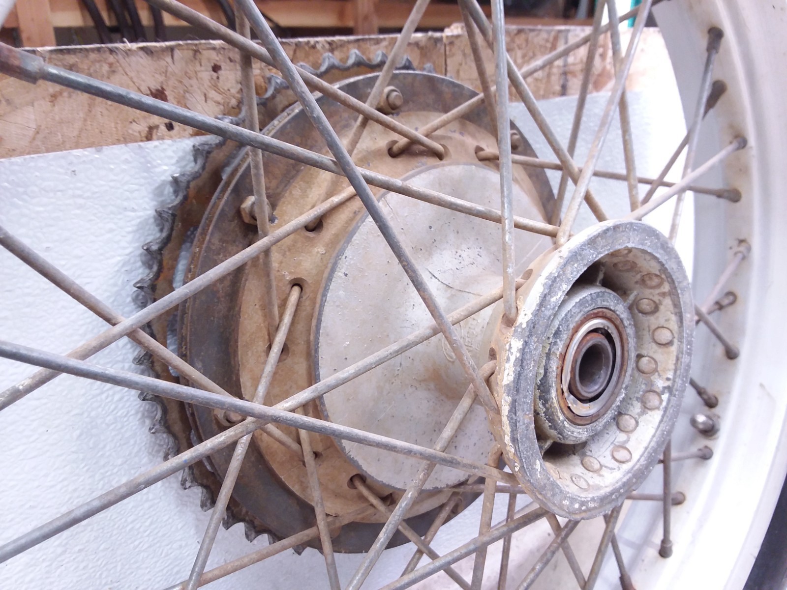 KTM 495 KTM495 Rear Wheel Rim & Sprocket 2.15×18 NORDISK OEM 1983 RB184 ANX-D6