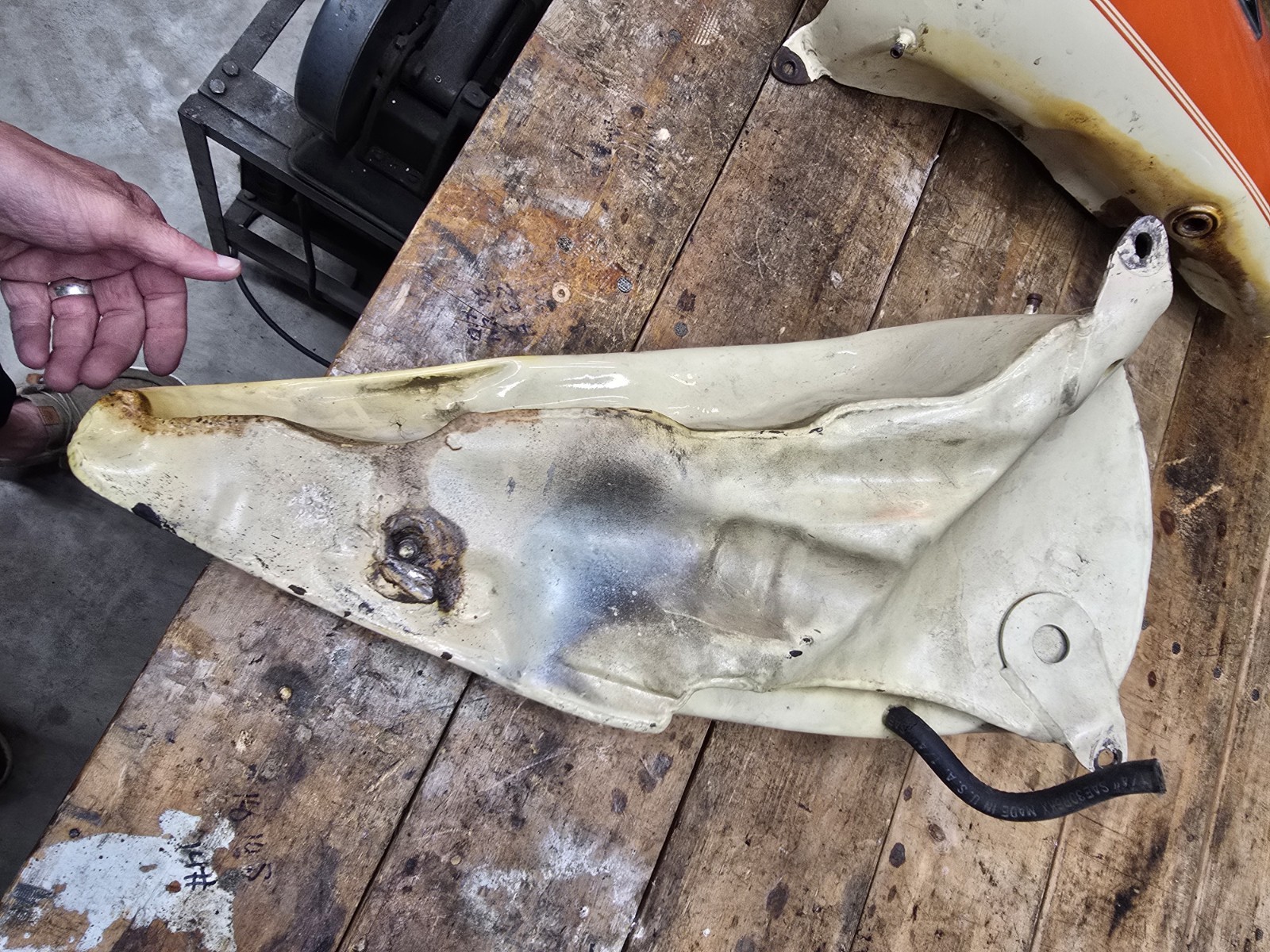 67- 74 Harley Shovelhead 3.5 Gallon Tanks With Panhead Badge’s FX FL FLH OEM