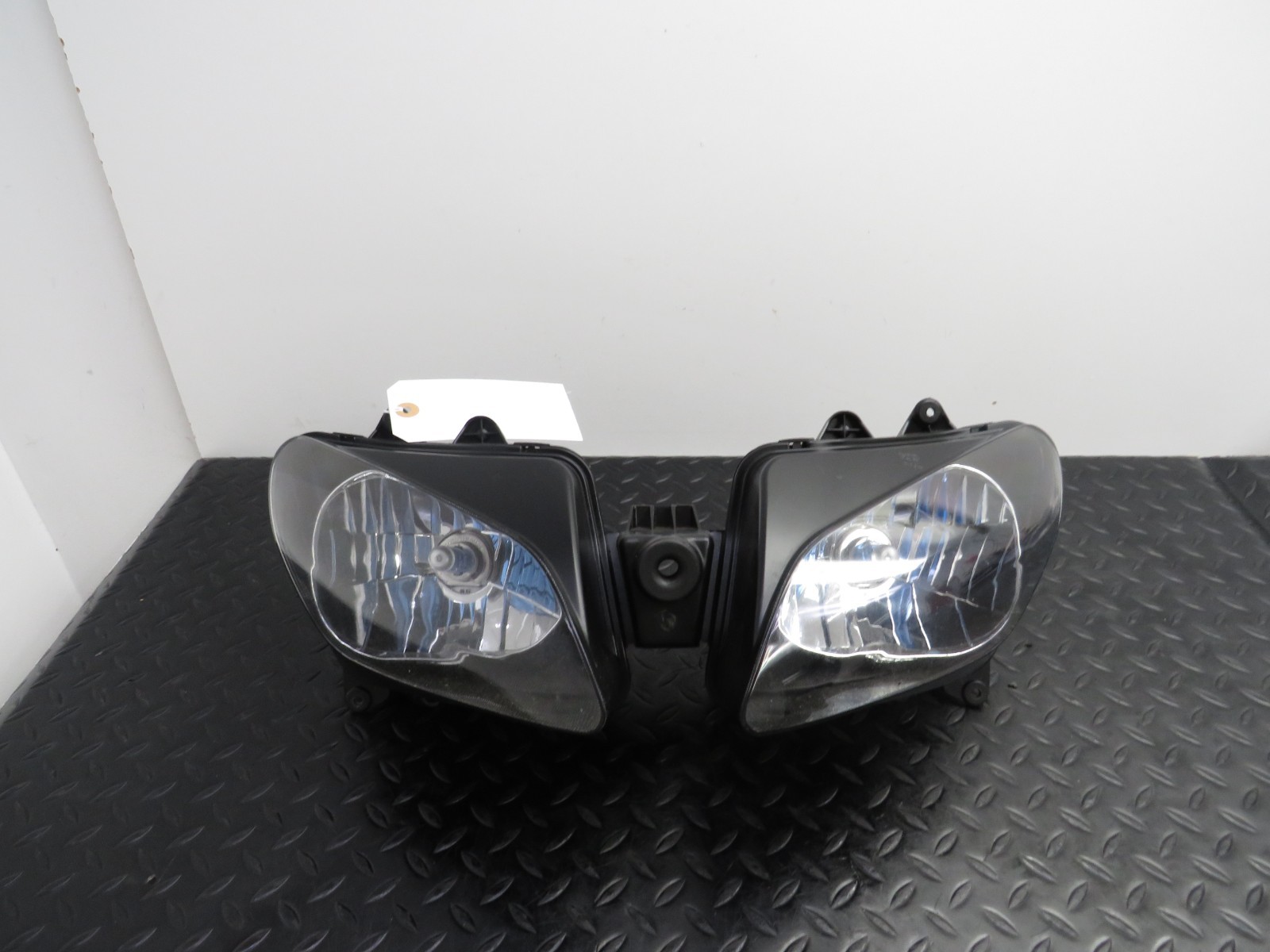 00 01 YAMAHA YZF R1 YZFR1 OEM FACTORY HEADLIGHT HEADLAMP 5JJ-84310-20-00