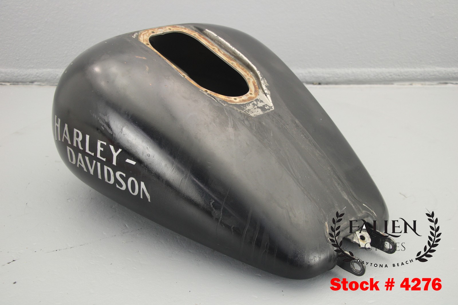 NO DENT 2007 Harley Dyna Fuel Gas Tank SPRAY PAINT #4276