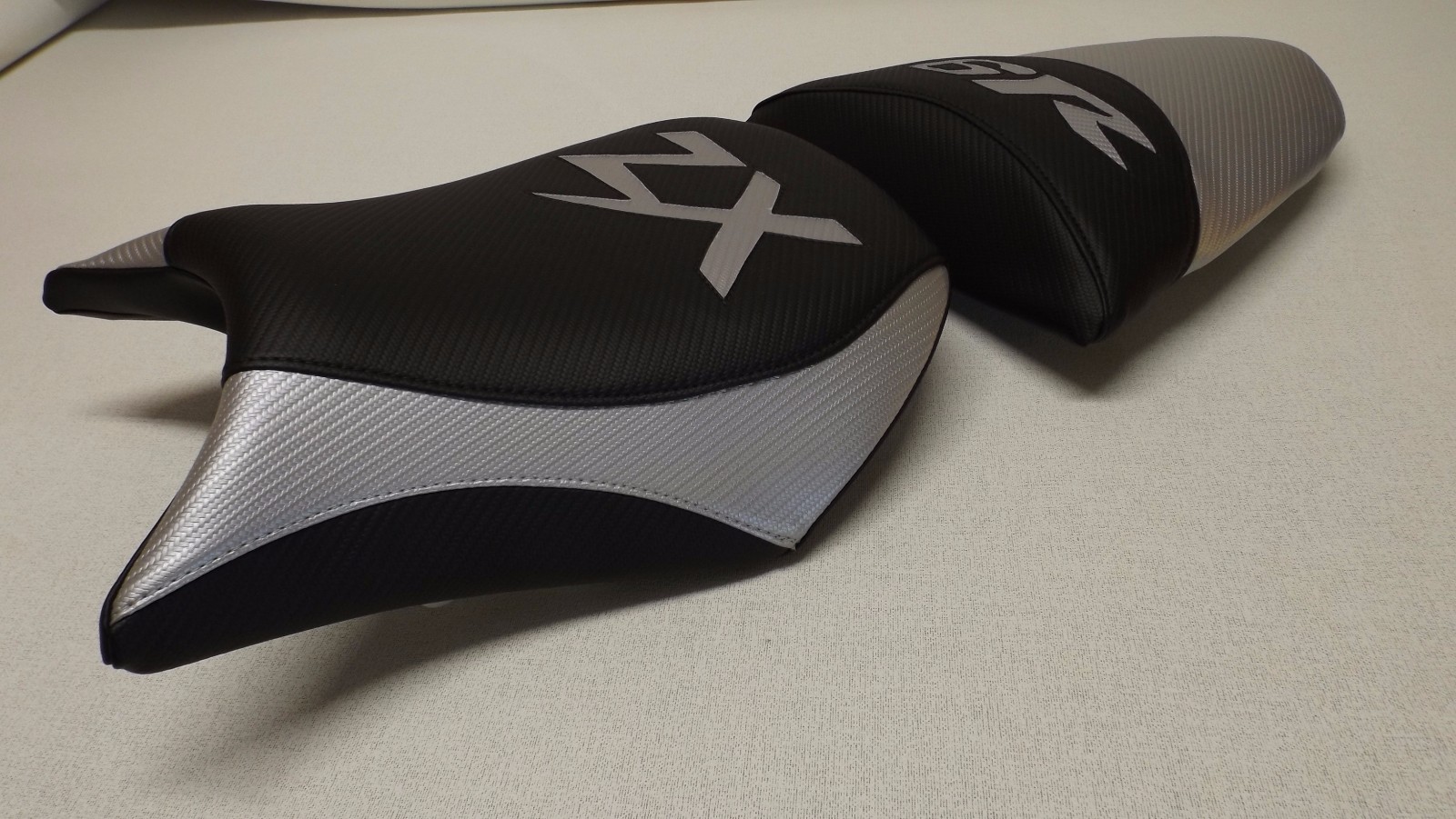 KAWASAKI ZX6R FRONT & REAR 05 06 BLACK/SILVER CUSTOM SEAT COVERS NINJA ZX636