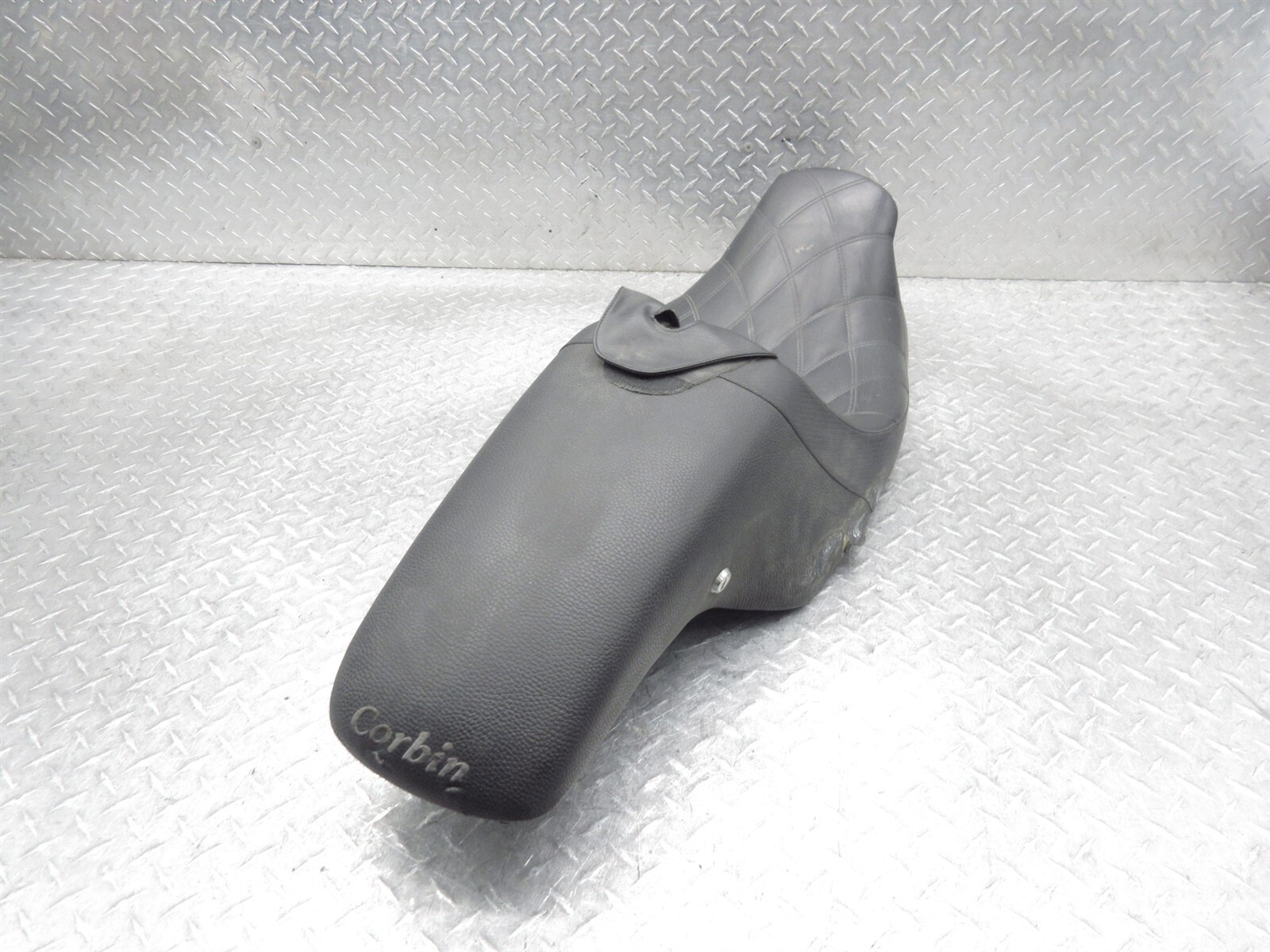 2010 10 Harley Davidson RoadKing FLHR CORBIN Seat Saddle Cushion Pad
