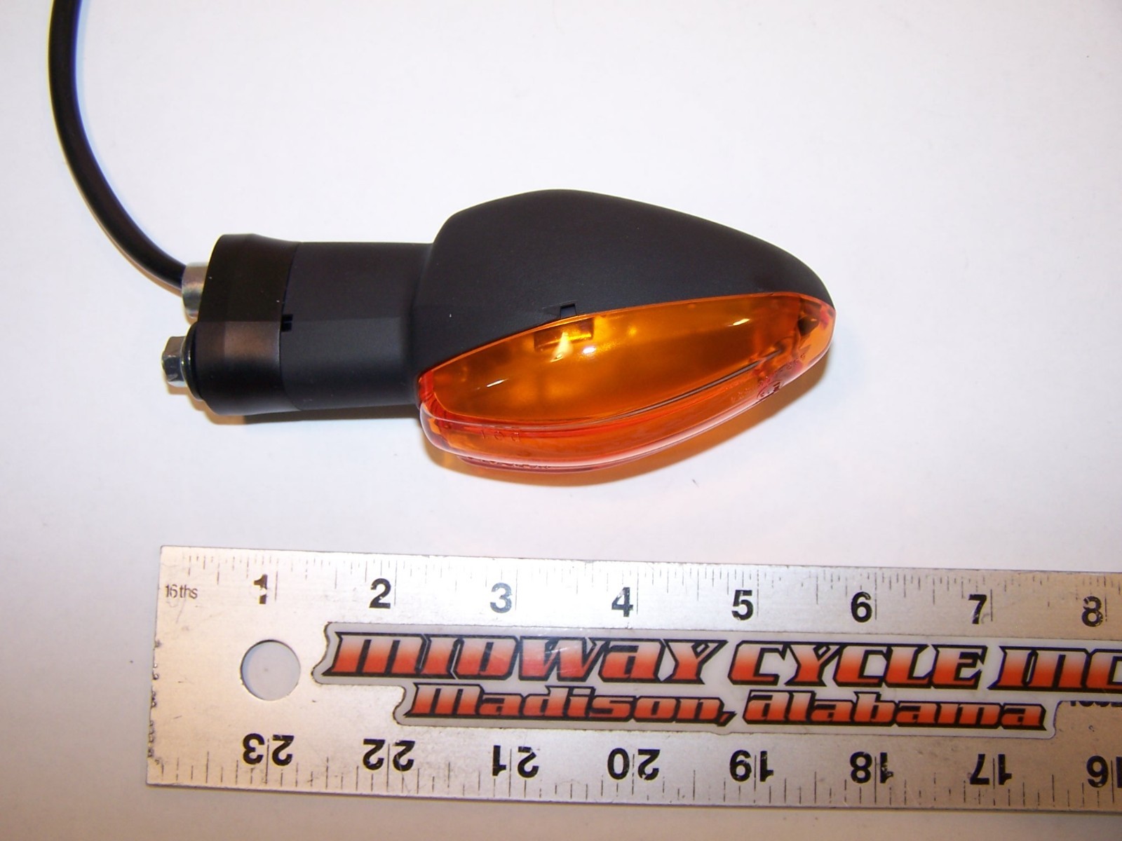 SUZUKI GSXR1000 NEW REAR LEFT TURN SIGNAL 35604-17K00 GSX R 1000 R1000 2017 lm