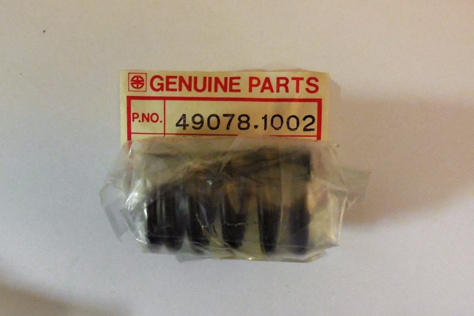 Kawasaki KZ1000 KZ750 KZ650 KZ550 ZR750 ZR550 Outer Valve Spring NOS 49078-1002