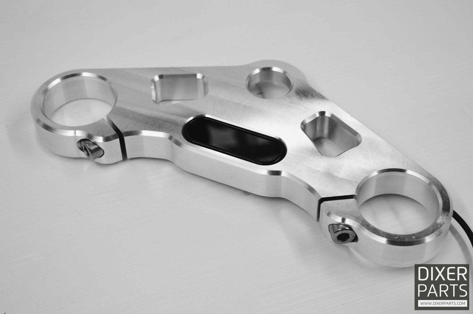 Upper triple tree clamp (yoke) BMW K75 K100 (82-91) cafe racer – Motogadget MINI
