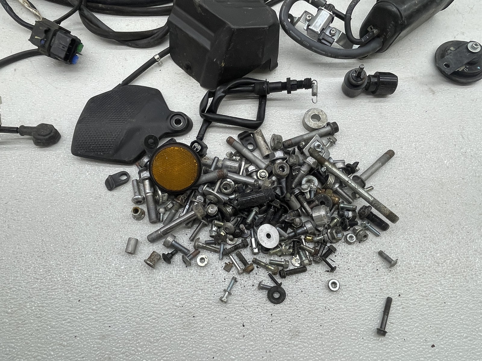 24-26 HONDA CBR1000RR PARTS HARDWARE SPROCKET PEG COVER HORN NUTS BOLTS
