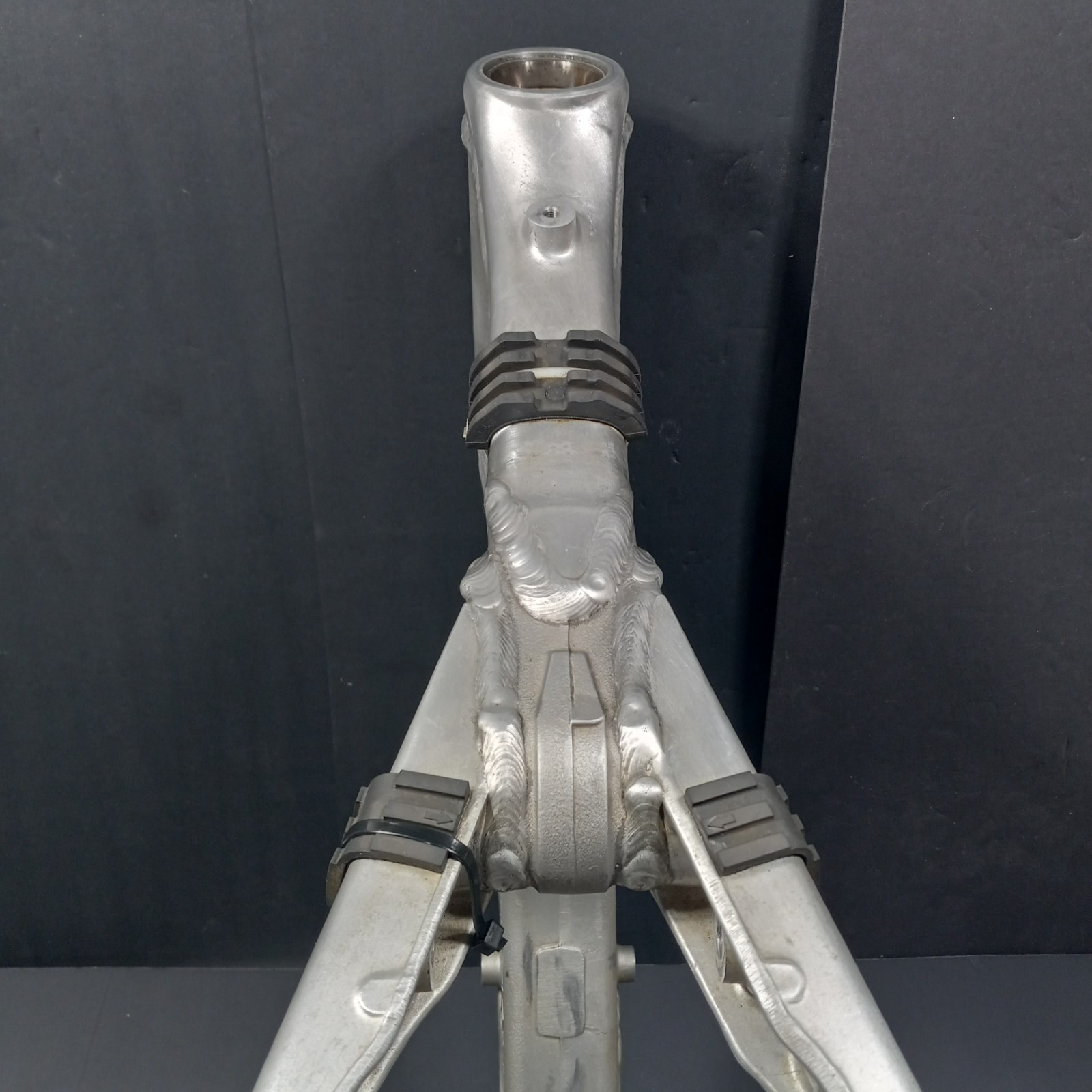 2009 Yamaha YZ450F Frame Assembly Chassis OEM 34P-21101-01-00 06-09 YZ450