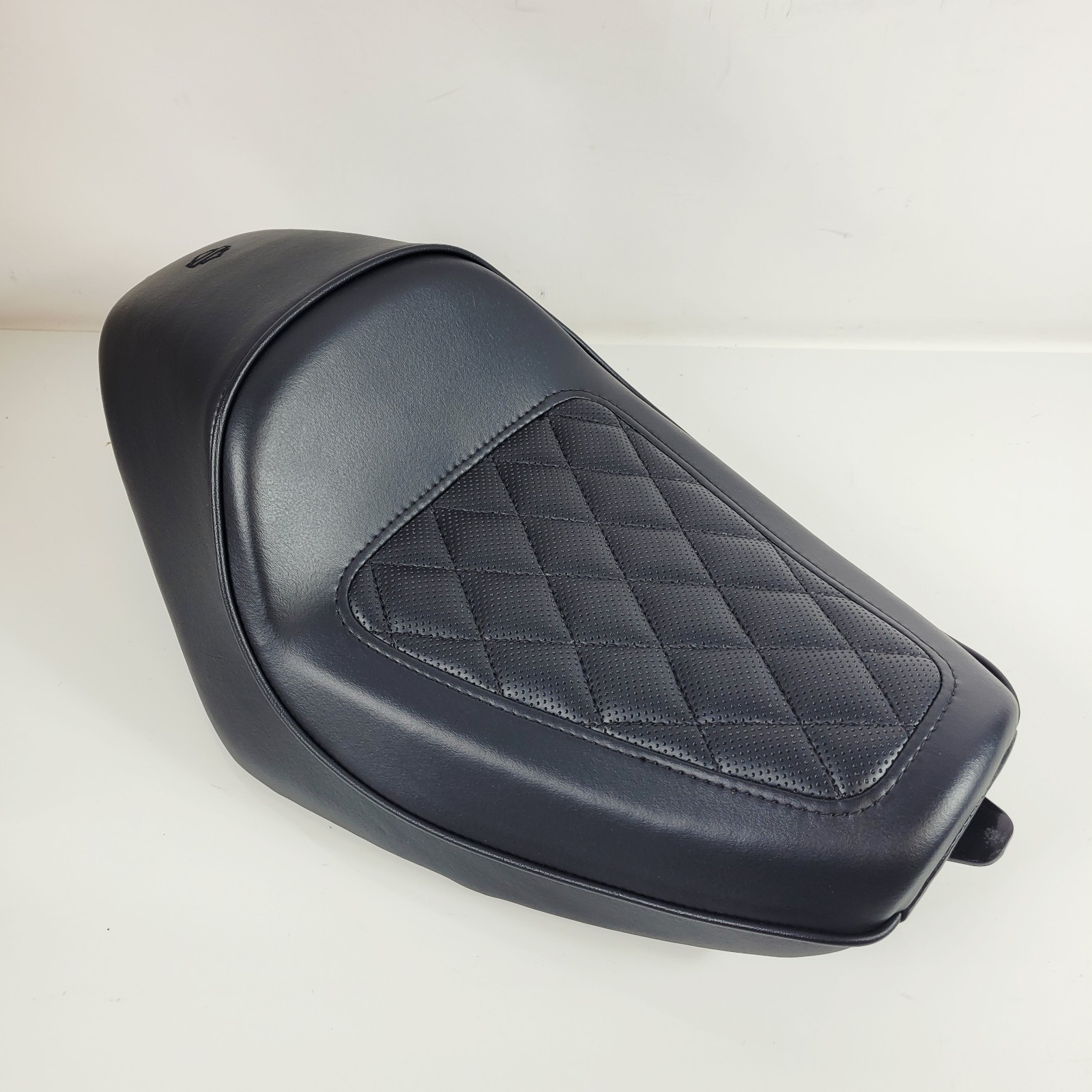 Harley-Davidson Sportster Cafe Racer Solo Seat XL883 XL1200 2010-2021 52000424