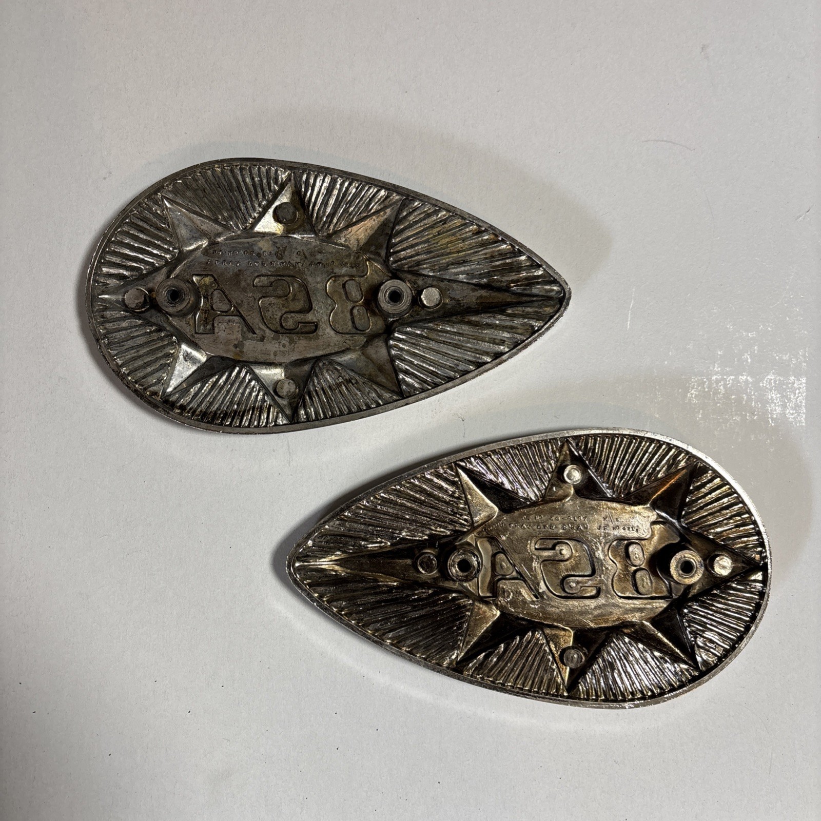 82-9696 82-9695 Gas Fuel Tank Badges MOTIF BSA A65 1968 – 1970 USED