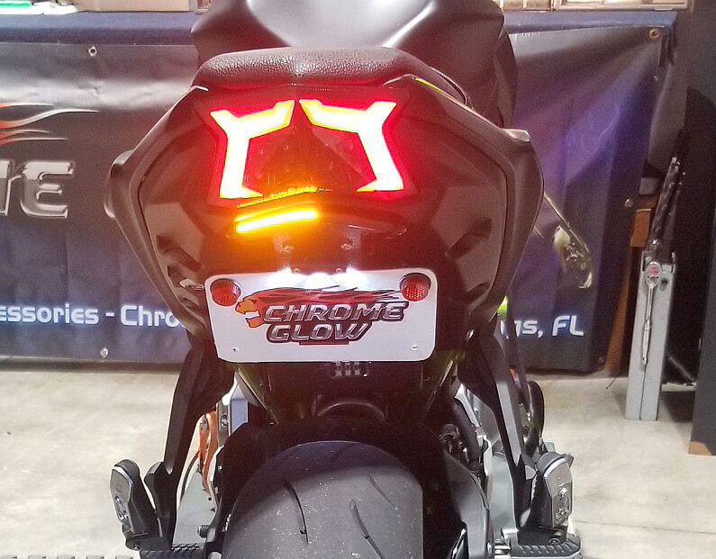 Z650 & Ninja 650 2017+ Fender Eliminator Kit w/ LED Turn Signal Light Bar, Clear