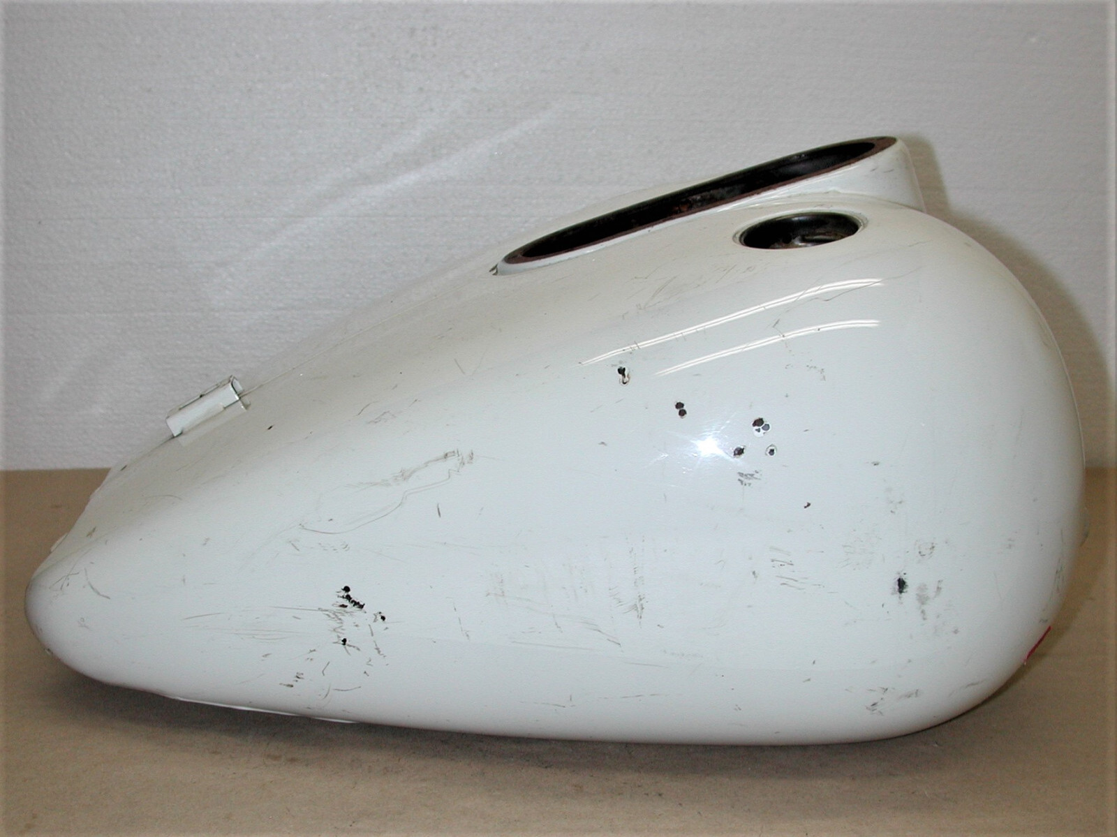 HARLEY DAVIDSON Road King FLHRI 2000-2003 OEM 61268-00Motorcycle Fuel Gas Tank