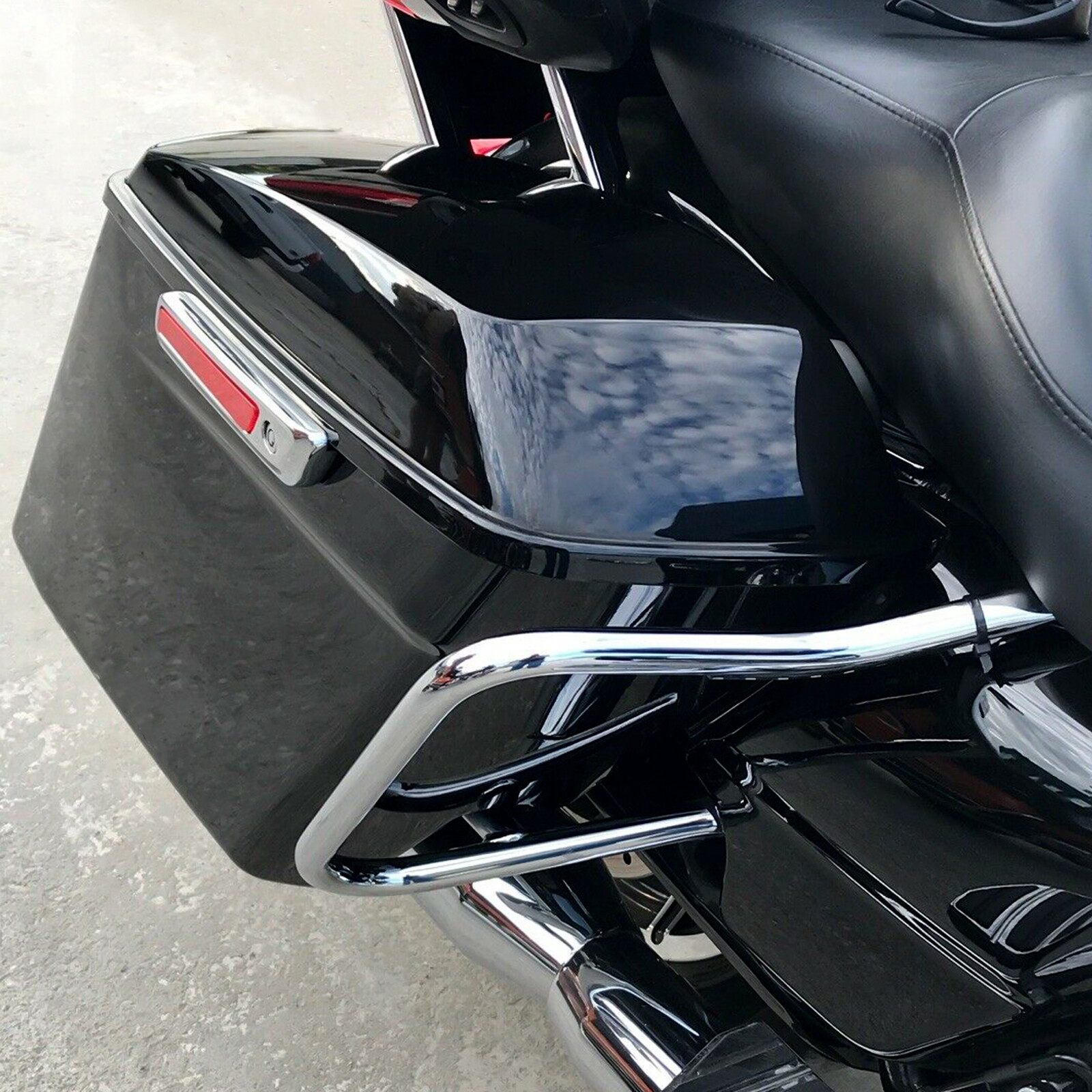 Chrome Saddlebag Bracket Guard Crash Bars For 14-23 Harley Davidson Touring