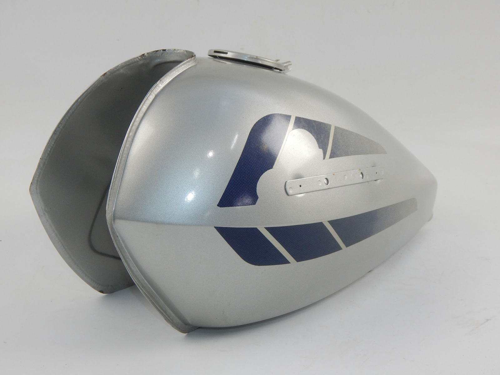 NOS 1982-83 CAGIVA SST 125 ALETTA SILVER GRAY GAS TANK FUEL RESERVOIR 800L-30700