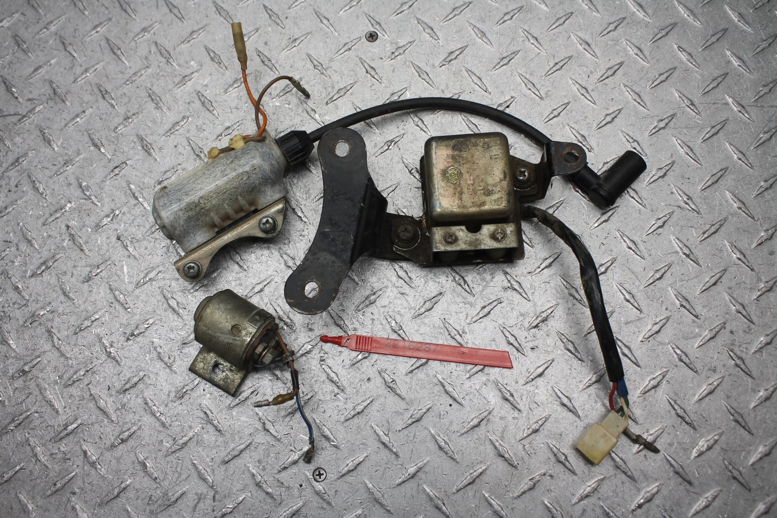 1971 YAMAHA CT1 175 IGNITION COIL/RECTIFIRE/STARTER SOLENOID 248-82310-11-00