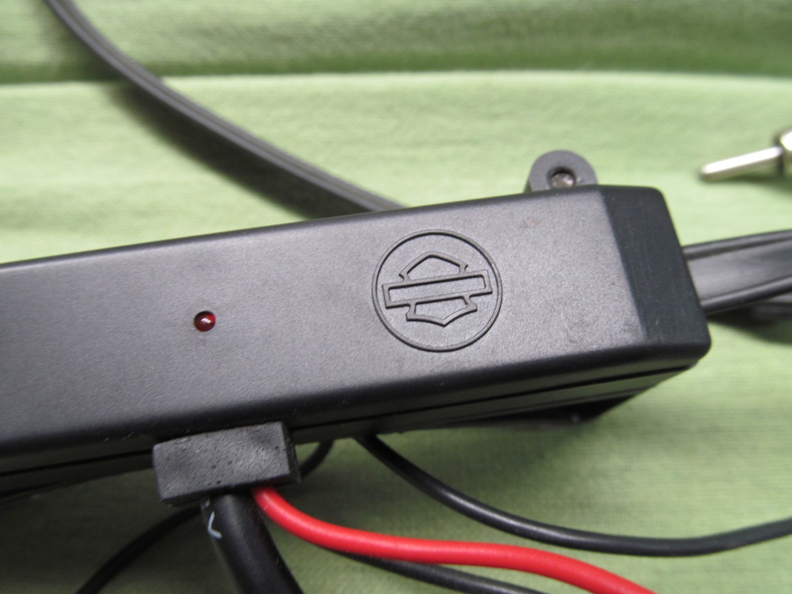 Harley Davidson Boom! Audio AM/FM/WB Hidden Antenna 1998-2013 Touring & Trike