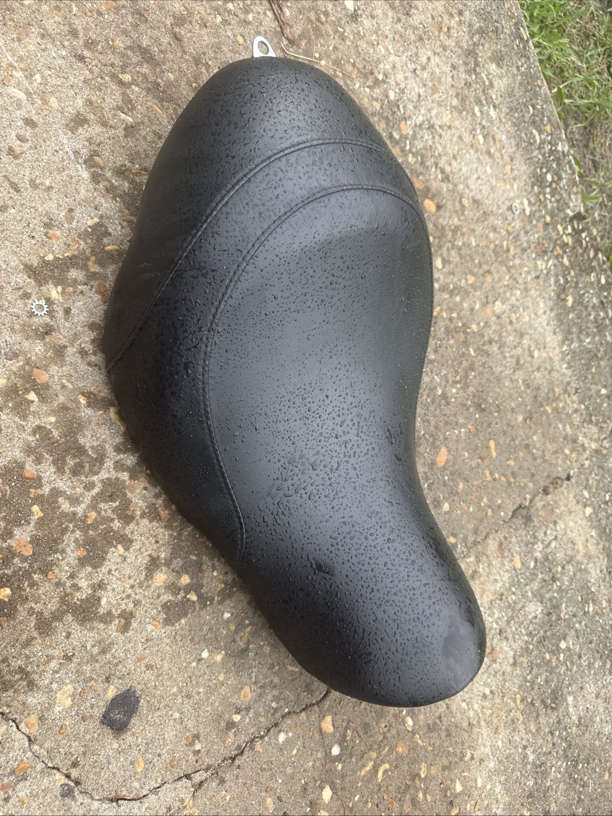 HARLEY DAVIDSON Black LEATHER WIDE SADDLE SEAT RDW-92/61-0067 0805931 like new