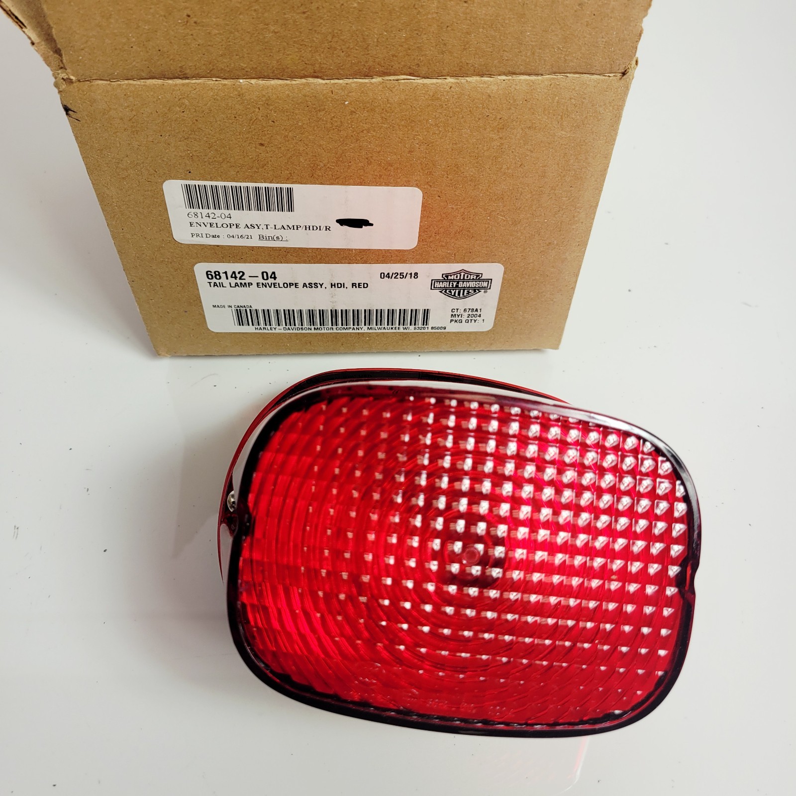 Harley-Davidson 99-24 Touring Softail Red Rear Tail Light Assembly 68142-04 OEM