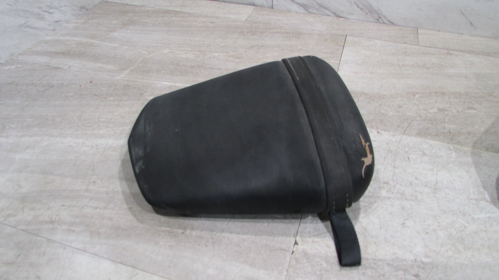 DRIVERS & PASSENGER SEAT *DAMAGED*, YAMAHA 03-05 YZFR6, 06-09 YZFR6S (OPS7095)