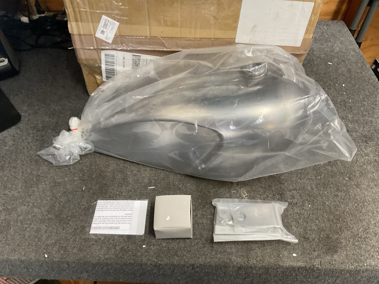 Hard Drive Legacy LYNK Custom Gas Tank Raw Metal 0701-0763 3.2 Gallon Single