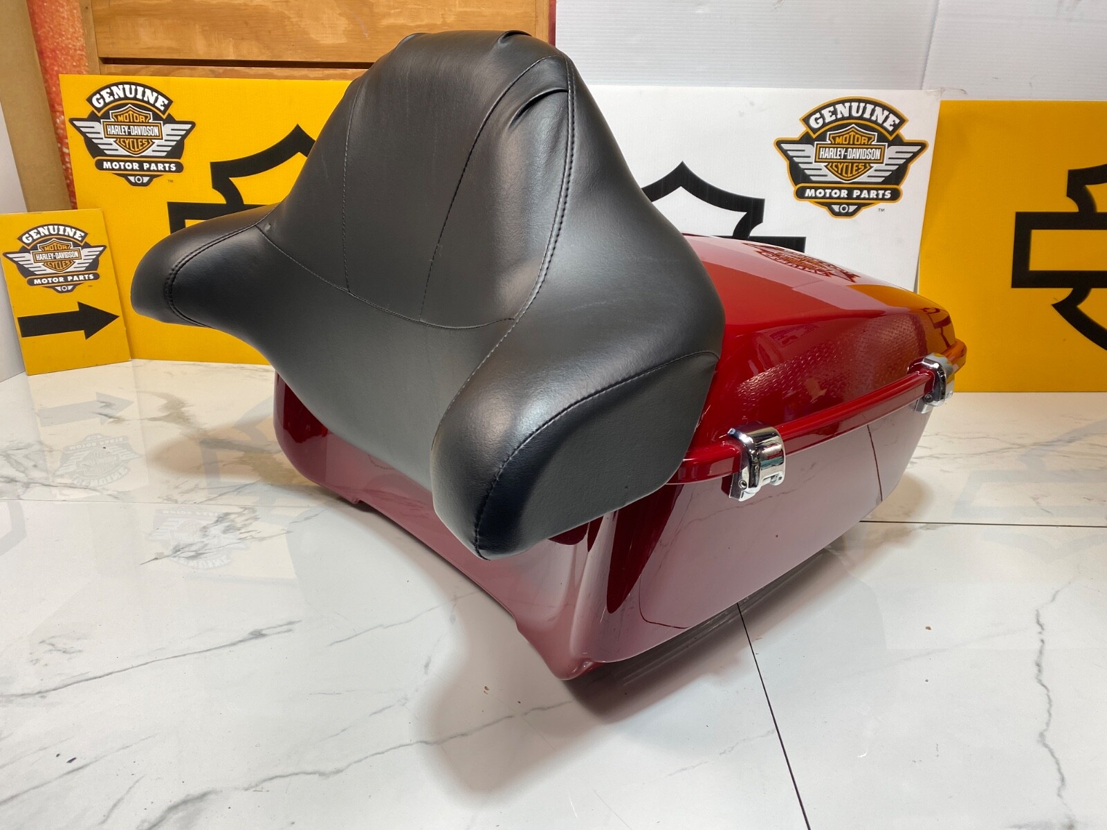 OEM 14-26 Genuine Harley OEM Touring Tour Pack Pak /Backrest Trunk Billiard Red